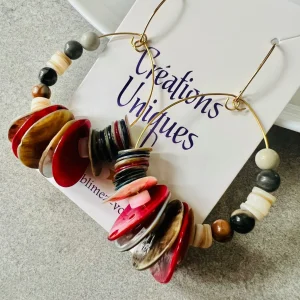 Boucles d’oreilles ARIANE boutons de nacre et perles, style bohème  - Créations Uniques