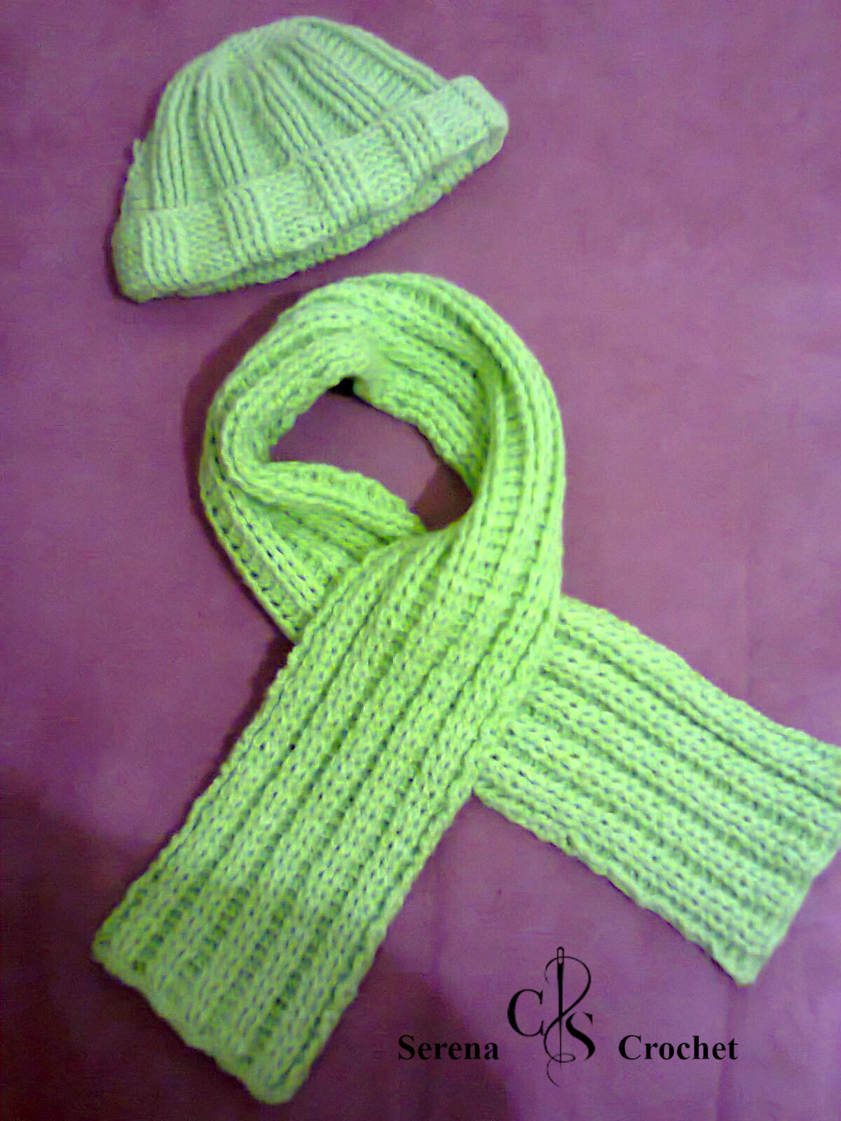 Bonnet et écharpe vert au crochet – Image 2