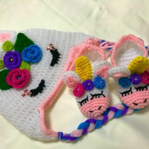 Bonnet et chaussures Licorne au crochet
