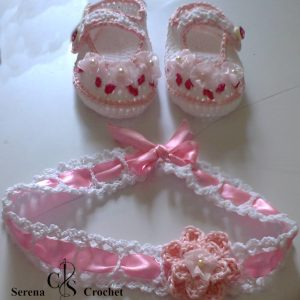 Bandana et chaussures bébé aux fleurs organza perlé au crochet