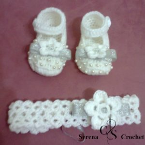 Bandana et chaussures bébé habillé perlé au crochet