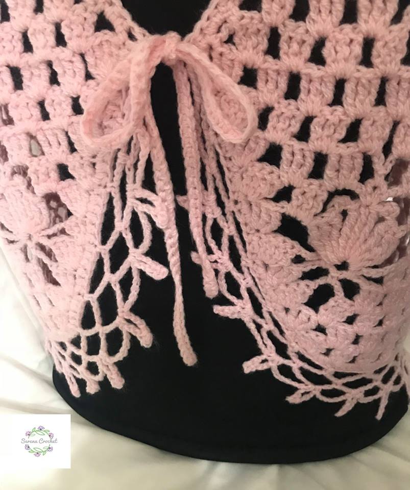 Gilet courte au crochet sans manches rose bébé – Image 4