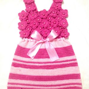 Robe les fleurs rose de printemps au crochet