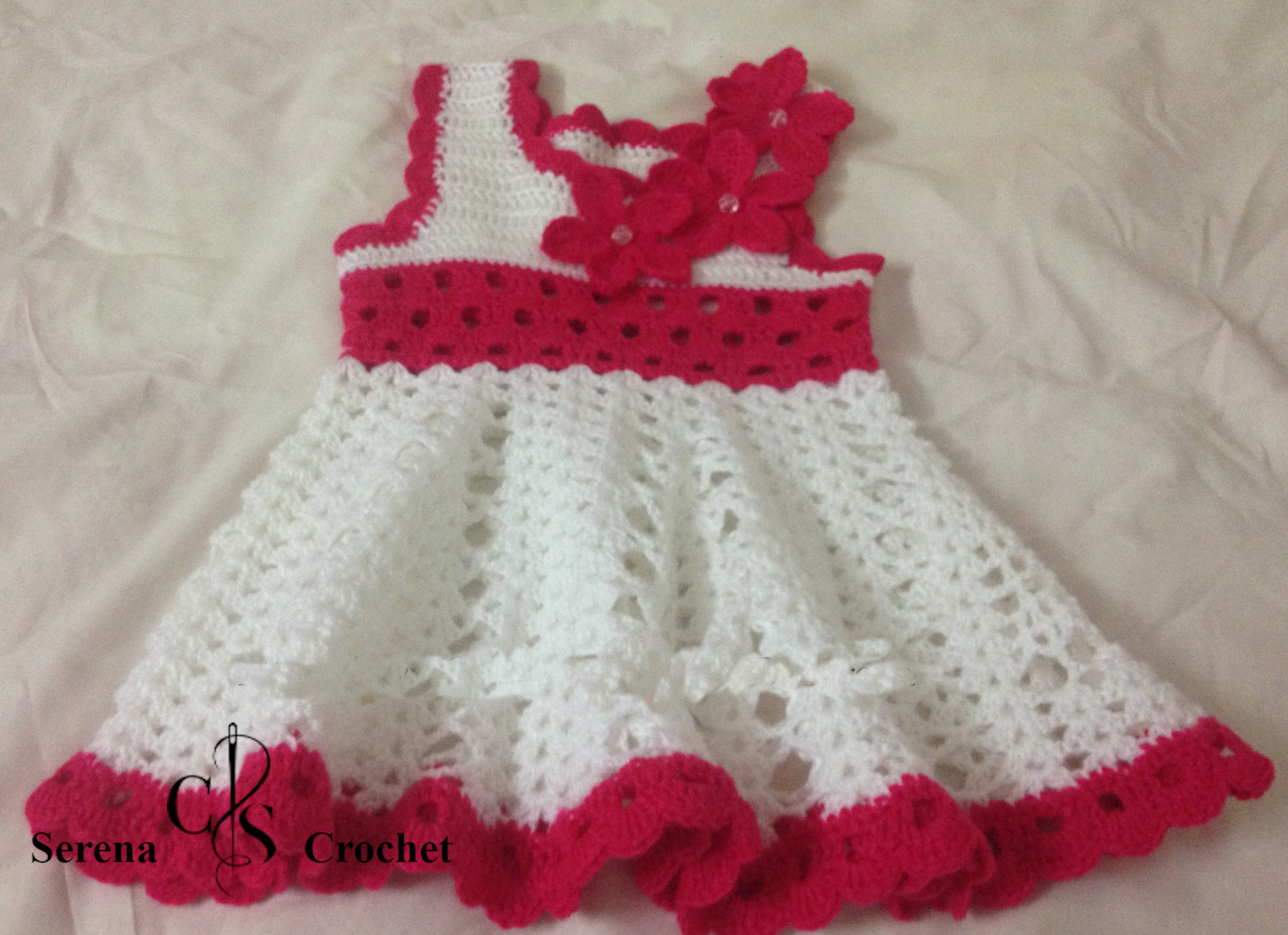 Robes bébé mignon au crochet blanc et rose fushia – Image 4