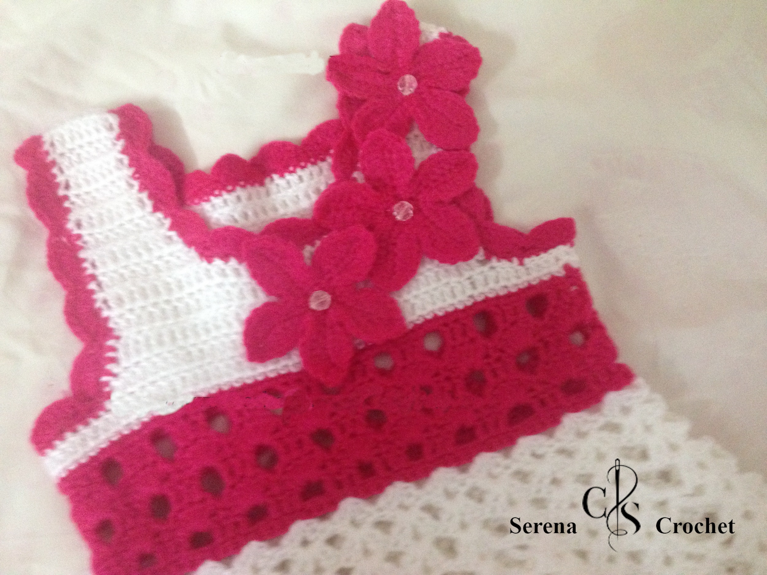 Robes bébé mignon au crochet blanc et rose fushia – Image 2